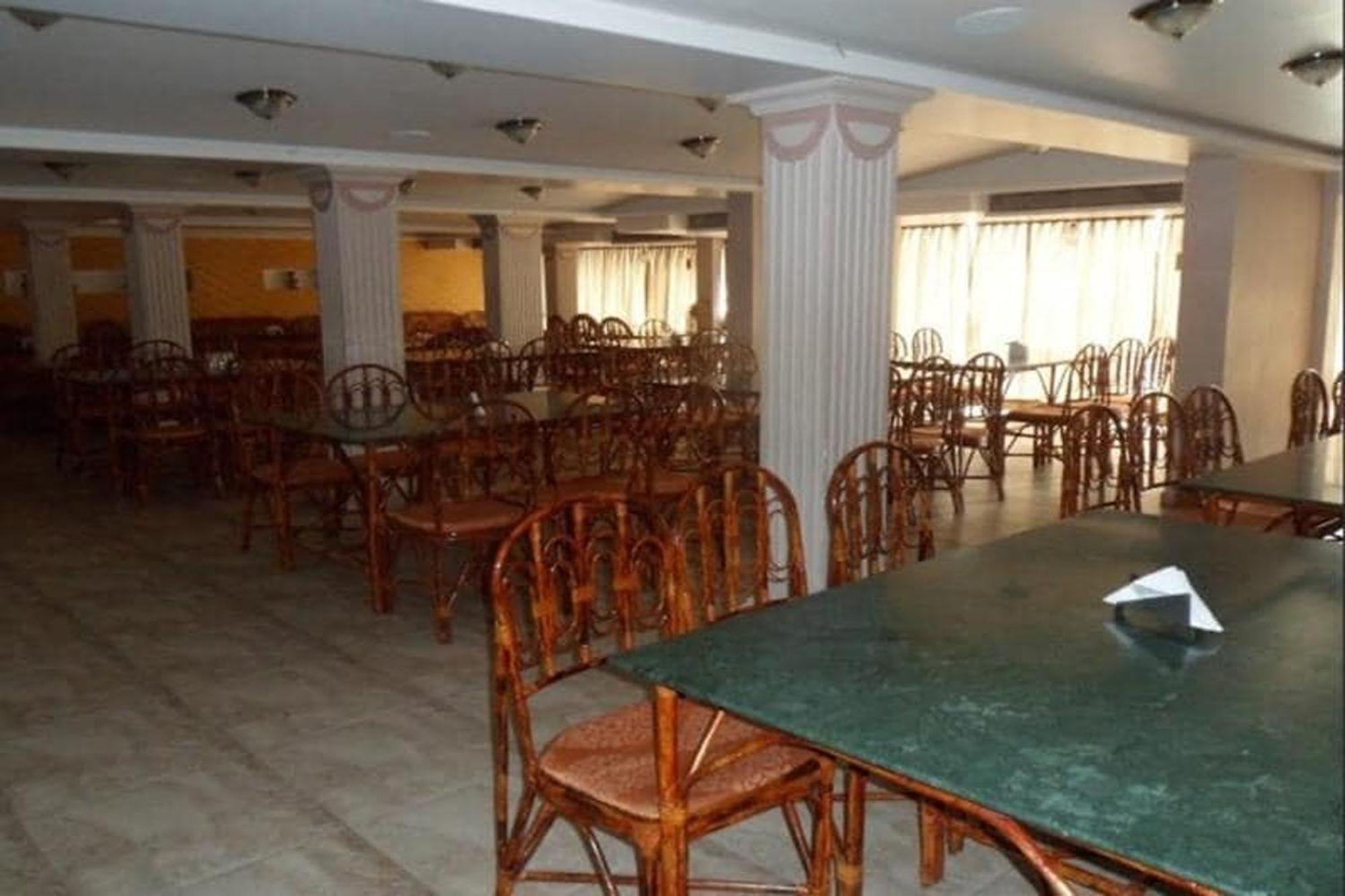 Hotel Maan Residency Satellite Road أحمد أباد المظهر الخارجي الصورة