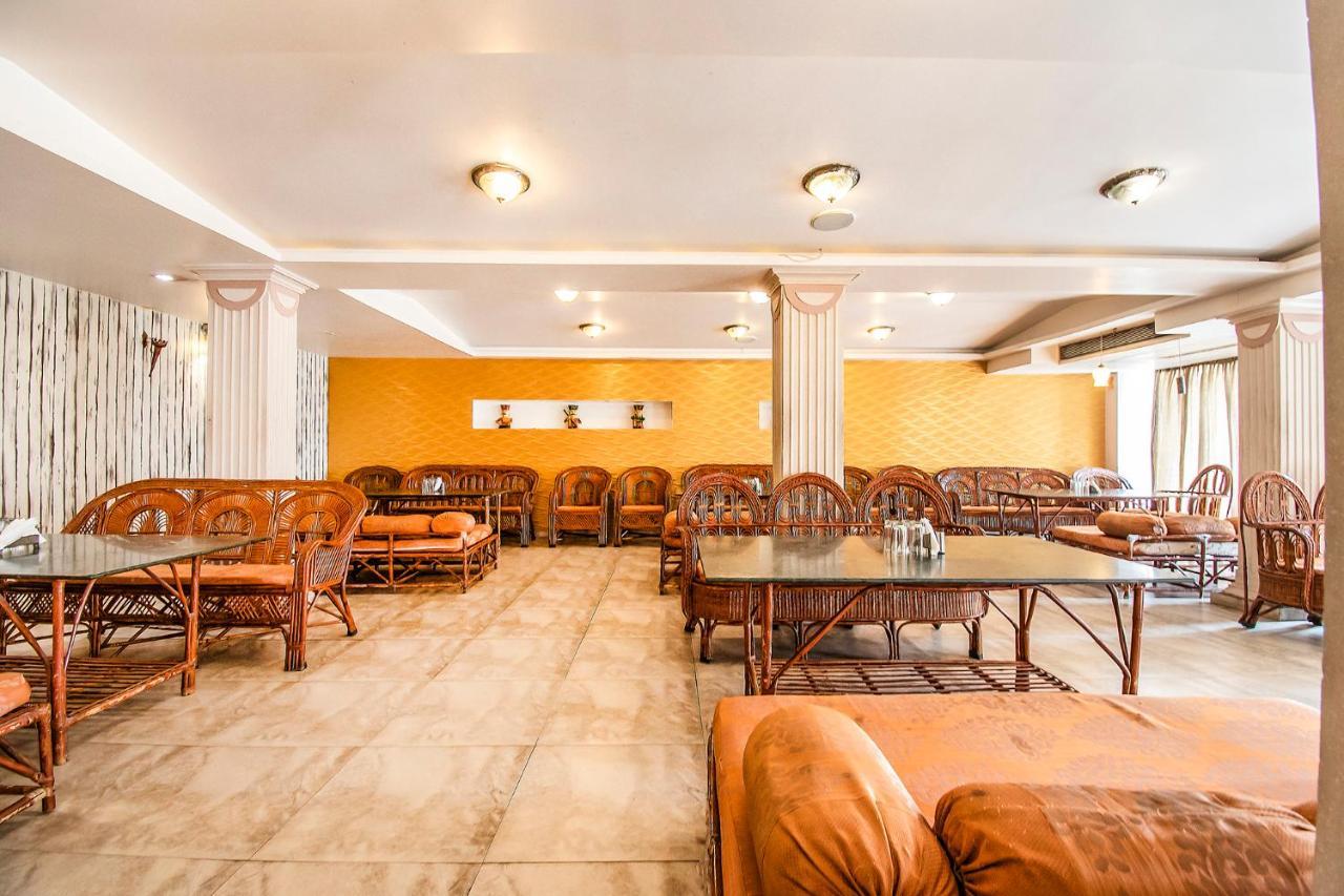 Hotel Maan Residency Satellite Road أحمد أباد المظهر الخارجي الصورة