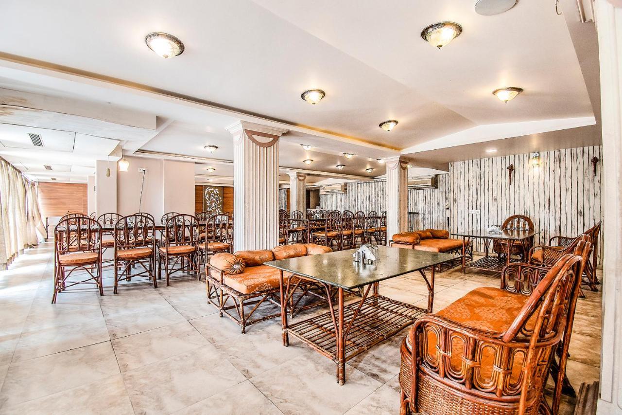 Hotel Maan Residency Satellite Road أحمد أباد المظهر الخارجي الصورة