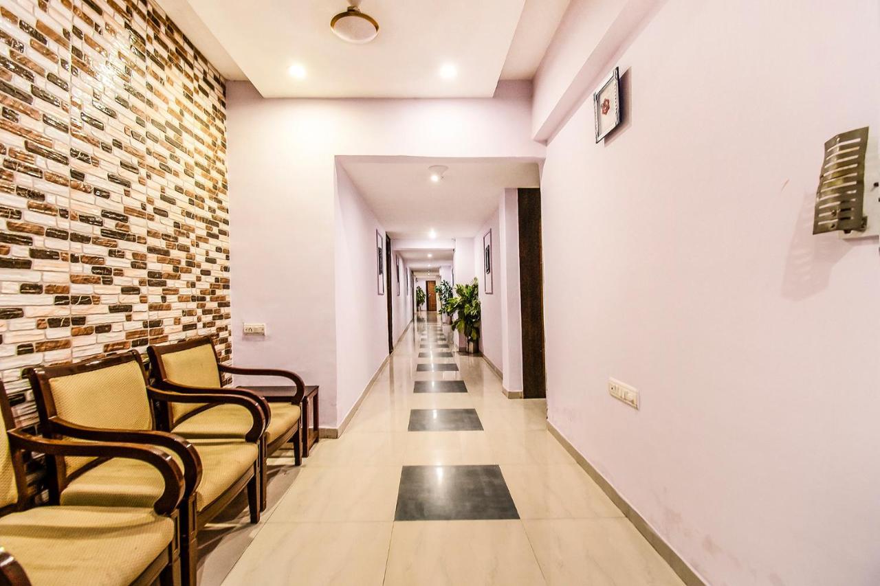 Hotel Maan Residency Satellite Road أحمد أباد المظهر الخارجي الصورة